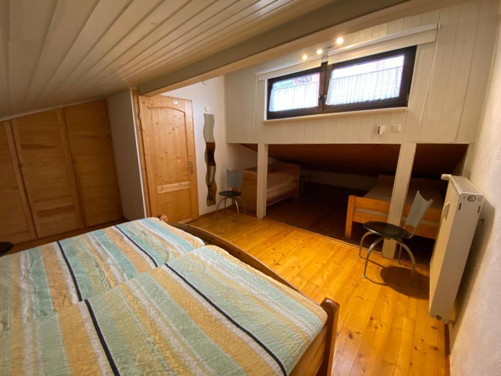 Ferienhaus Juengling Wimbach エクステリア 写真